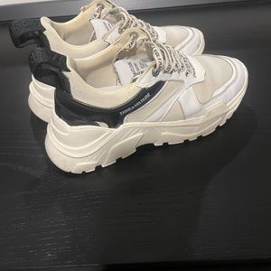 Black and white chunky sneakers